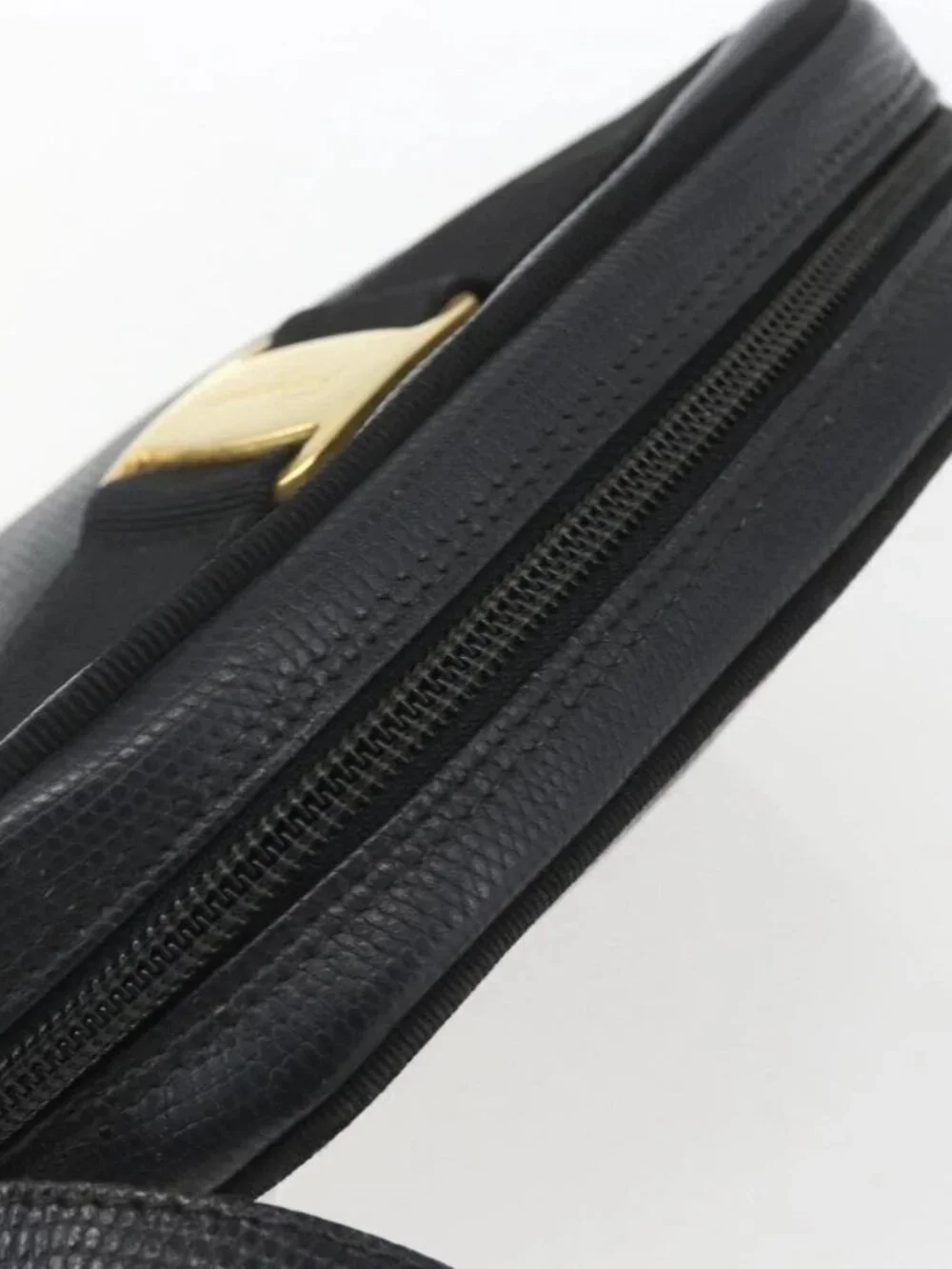 Salvatore Ferragamo Shoulder Bag Leather Black Gold Auth ka1281